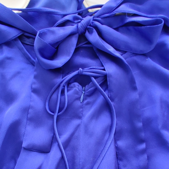 Lucy In The Sky Dena Satin Maxi Dress In Blue Size Large - Picture 5 of 8